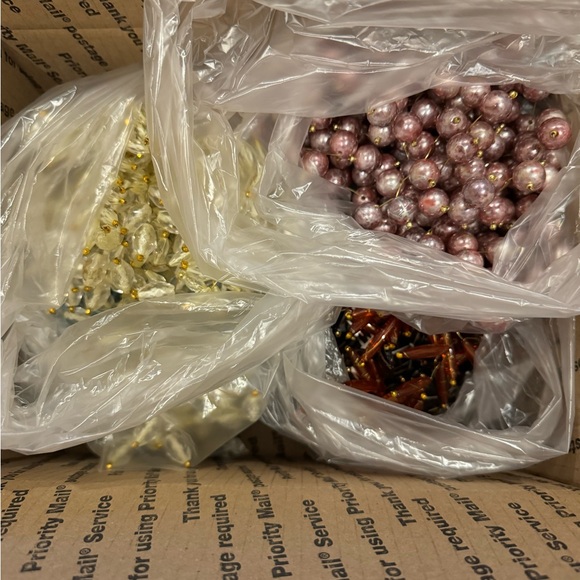 Bulk of handmade beaded blooms for projects - Picture 3 of 10